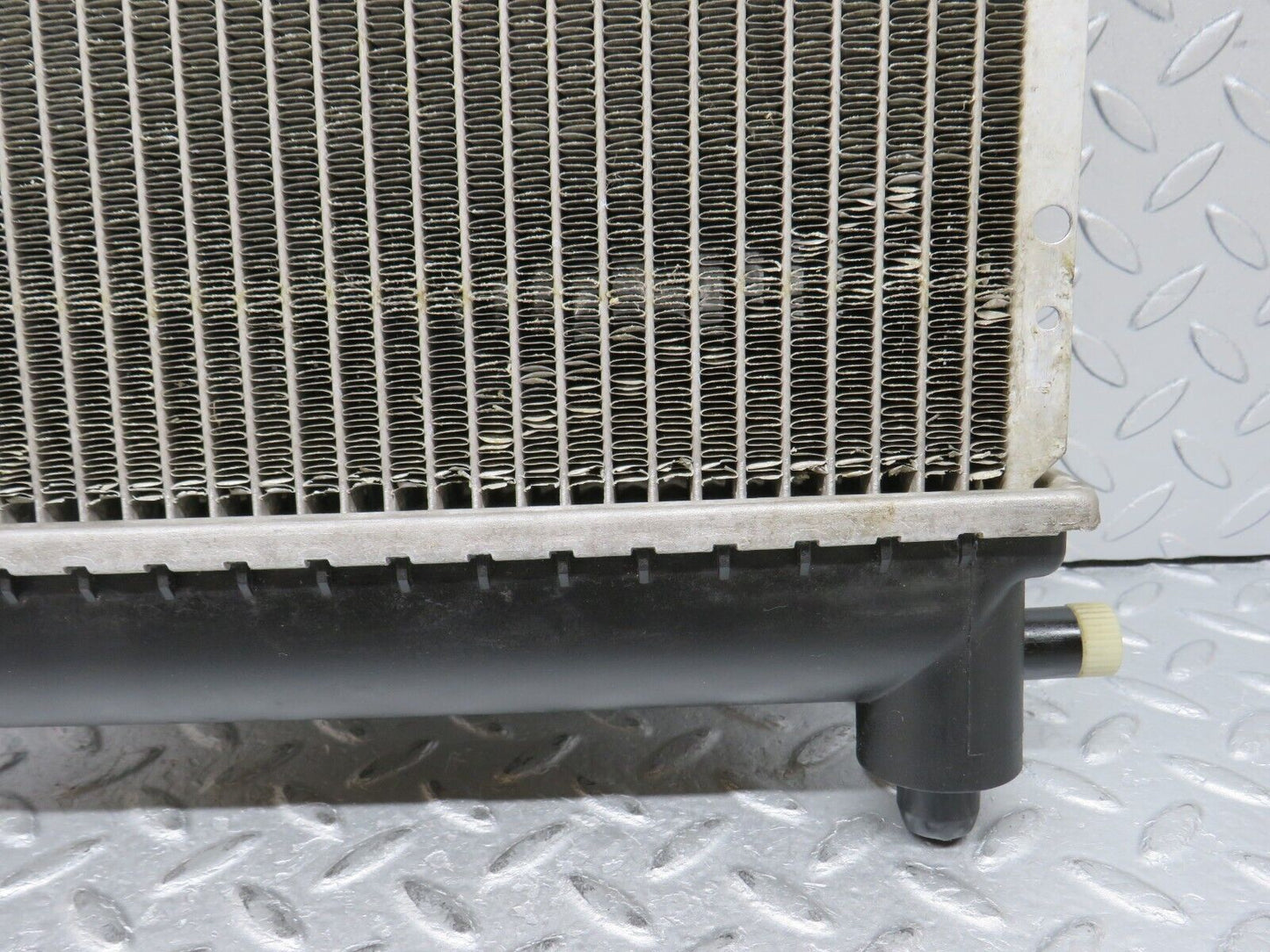 36658 Mercedes-Benz W201 190E 2.0L Coolant Radiator Nissens 62550