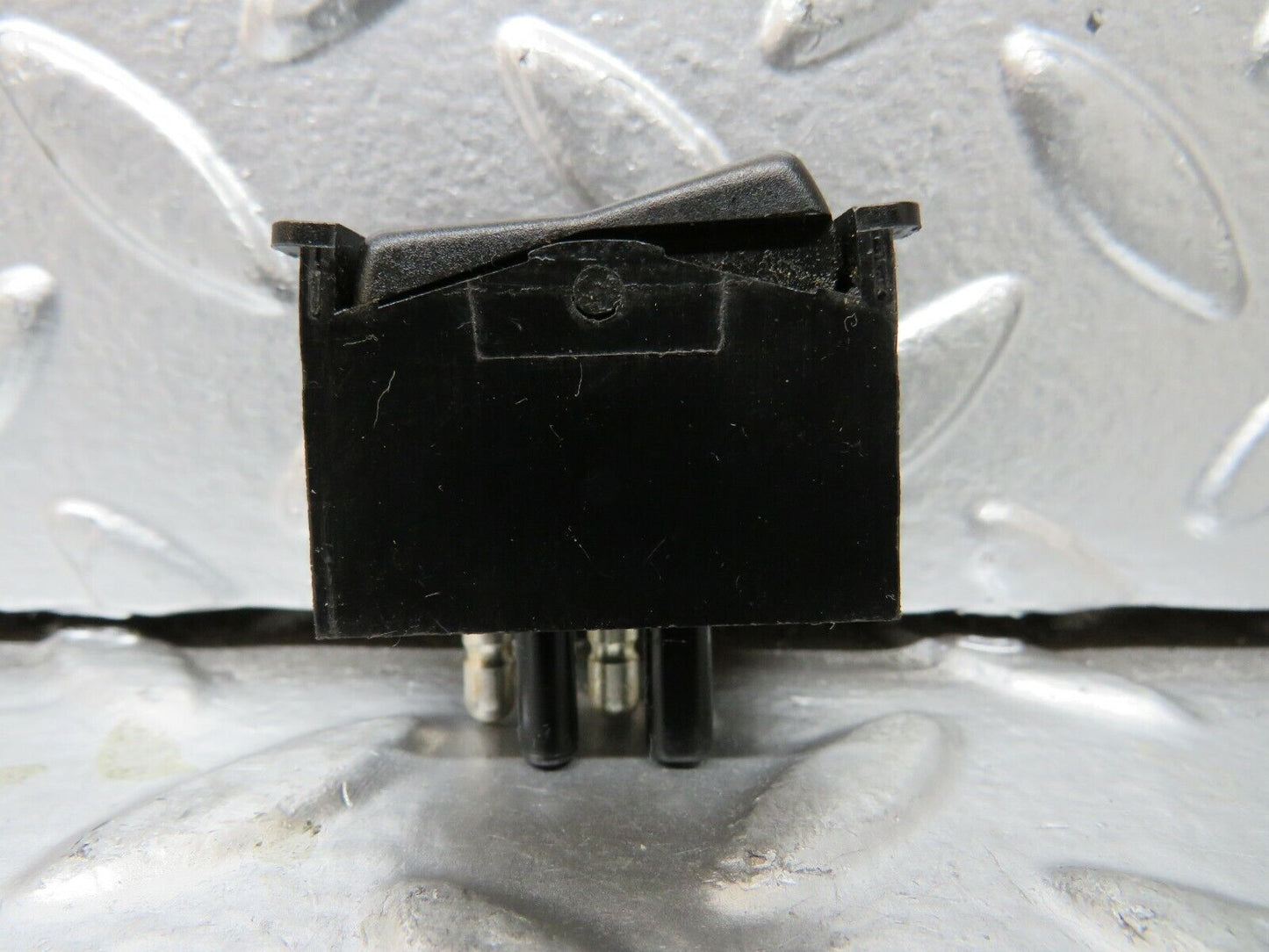 23412 Mercedes-Benz W116 350SE Interior Dome Light Switch 0008205810
