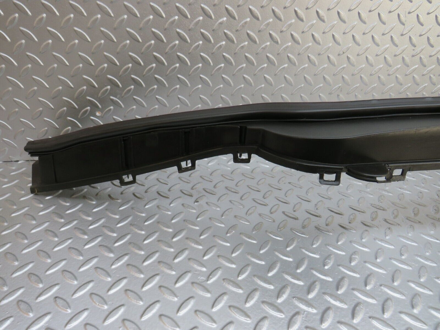 33513 Mercedes-Benz W202 C180 Water Drain 2028300413 2028300613