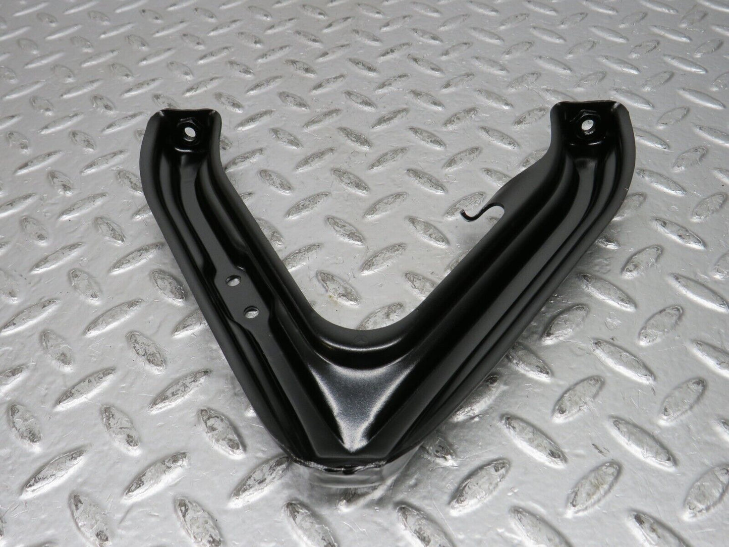 31990 Mercedes-Benz W123 230E Air Intake Manifold Bracket
