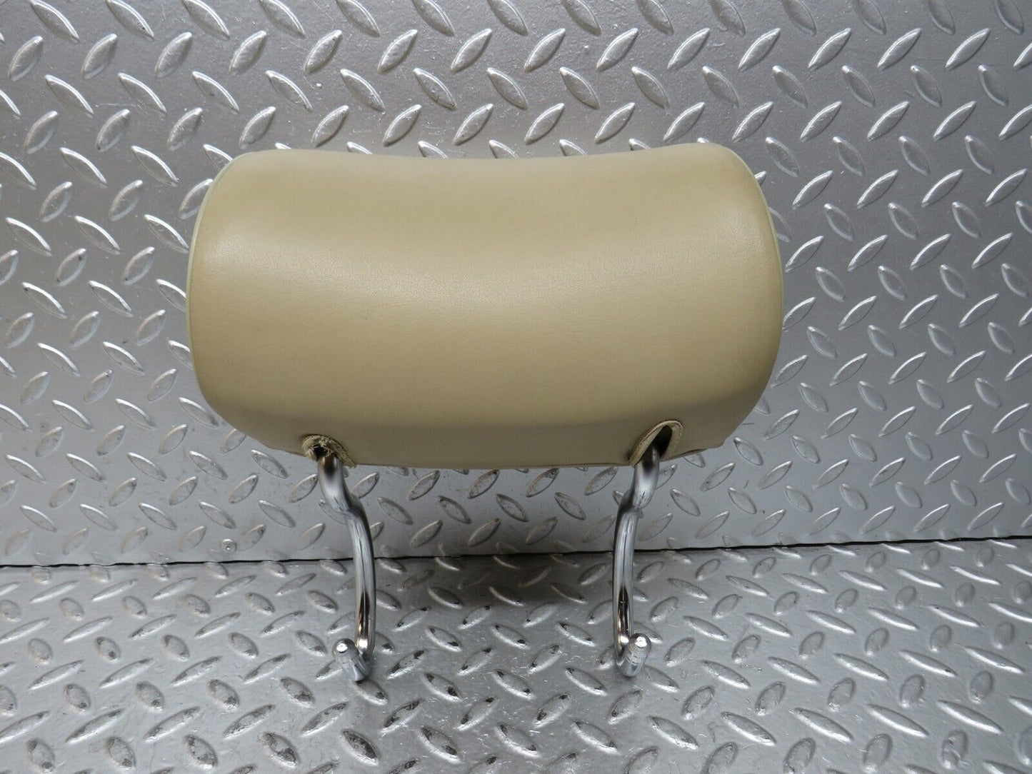 28936 Mercedes-Benz C124 320CE Coupe Rear Headrest Beige