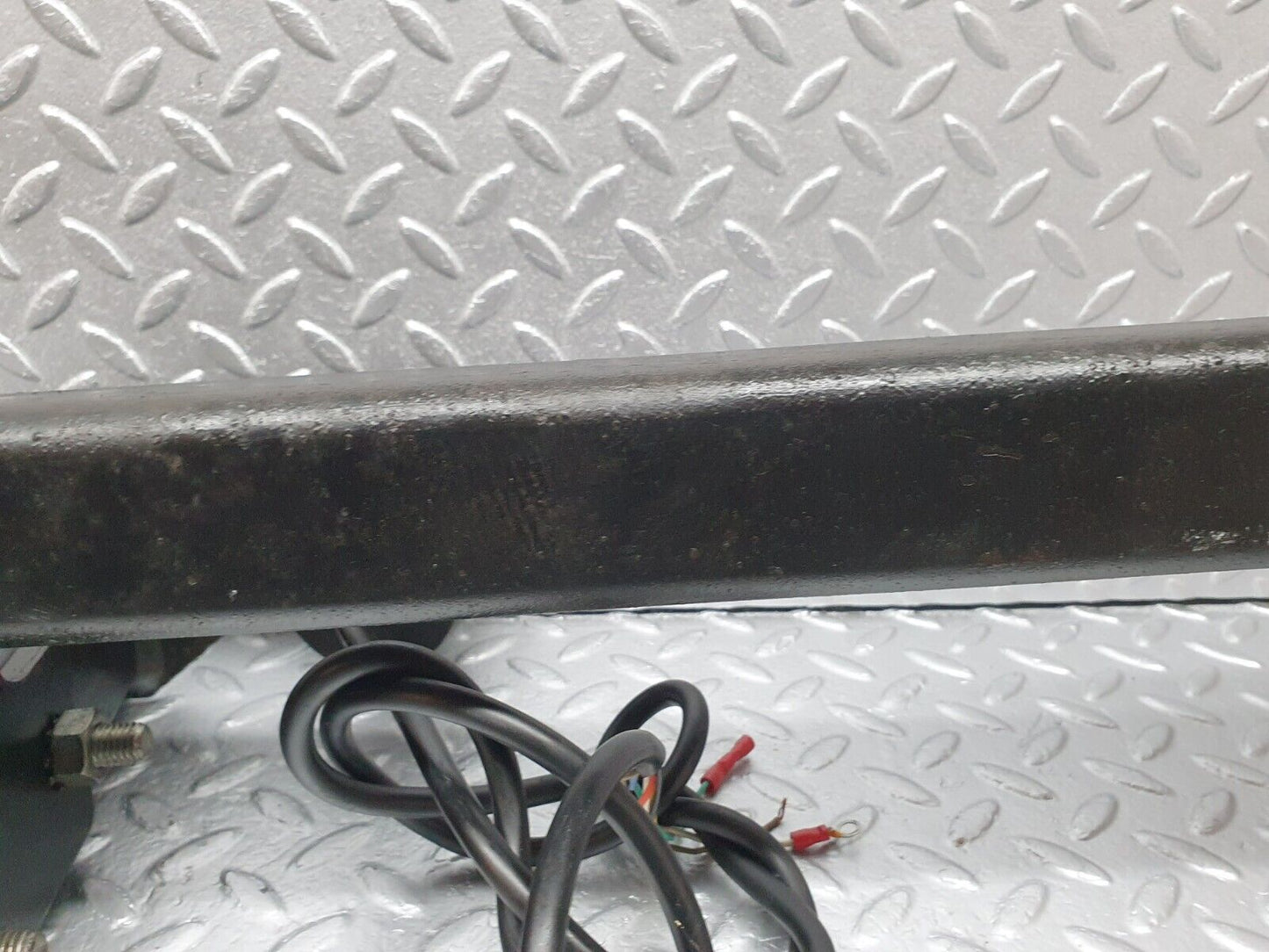 42122 Mercedes-Benz W202 C200 Genuine Tow Bars