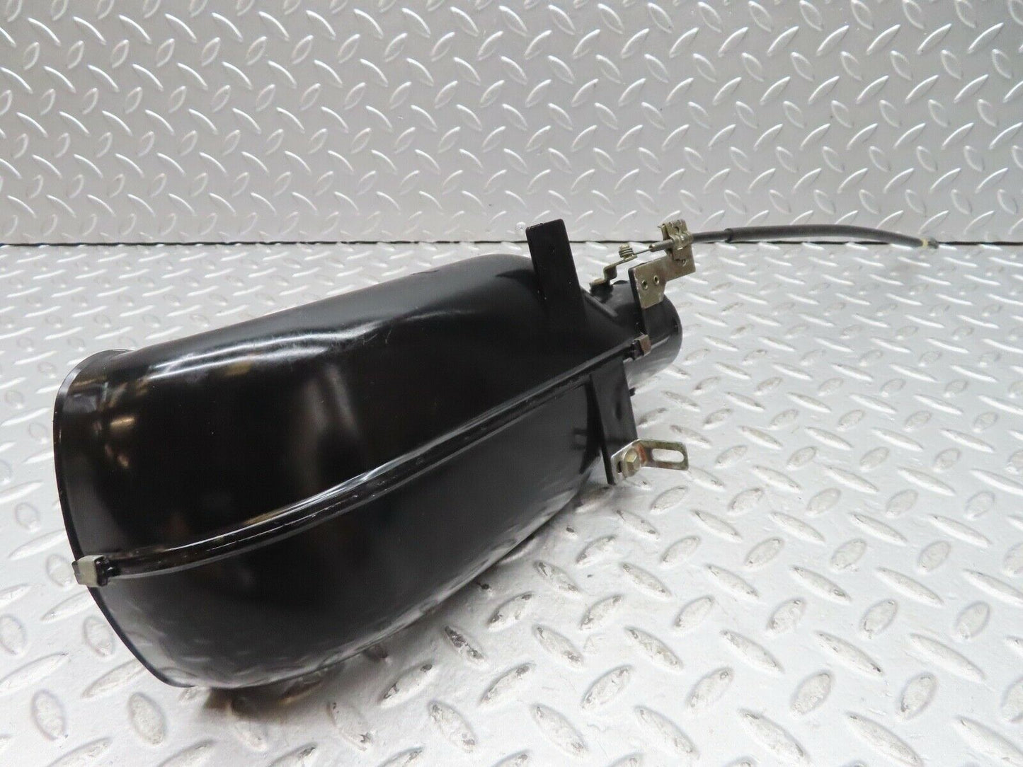 17078 Mercedes-Benz C107 380SLC Heater Air Duct