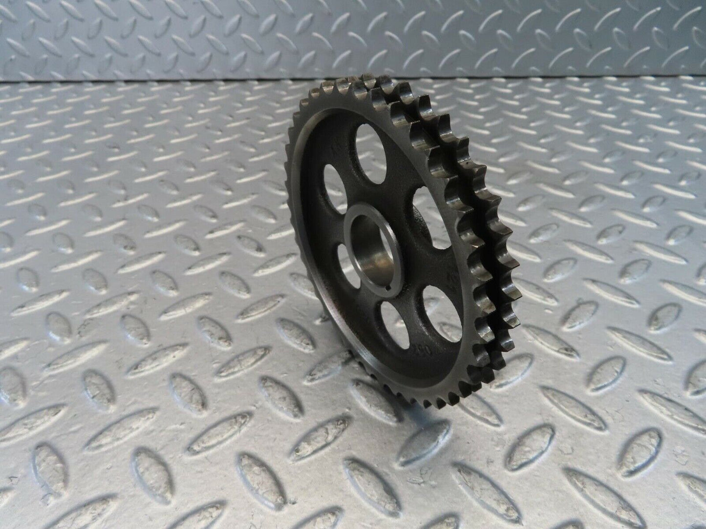 10980 Mercedes-Benz W115 220D Camshaft Timing Gear1210520201