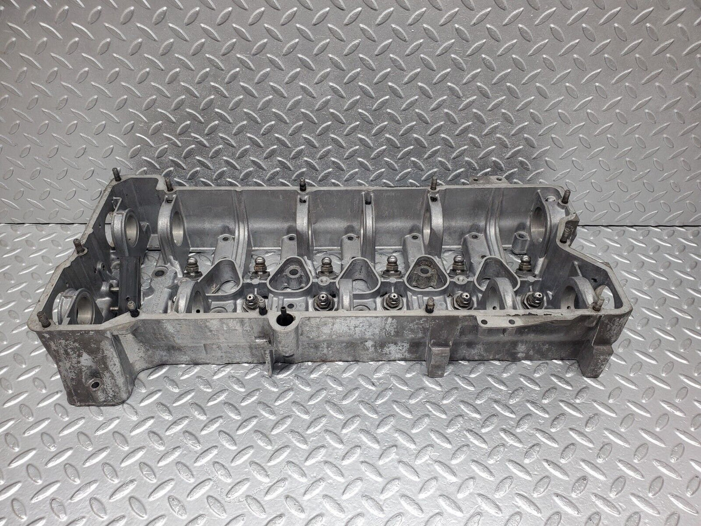 45436 Mercedes-Benz 280E M110.988 Camshaft Bearing Casing 1100163304