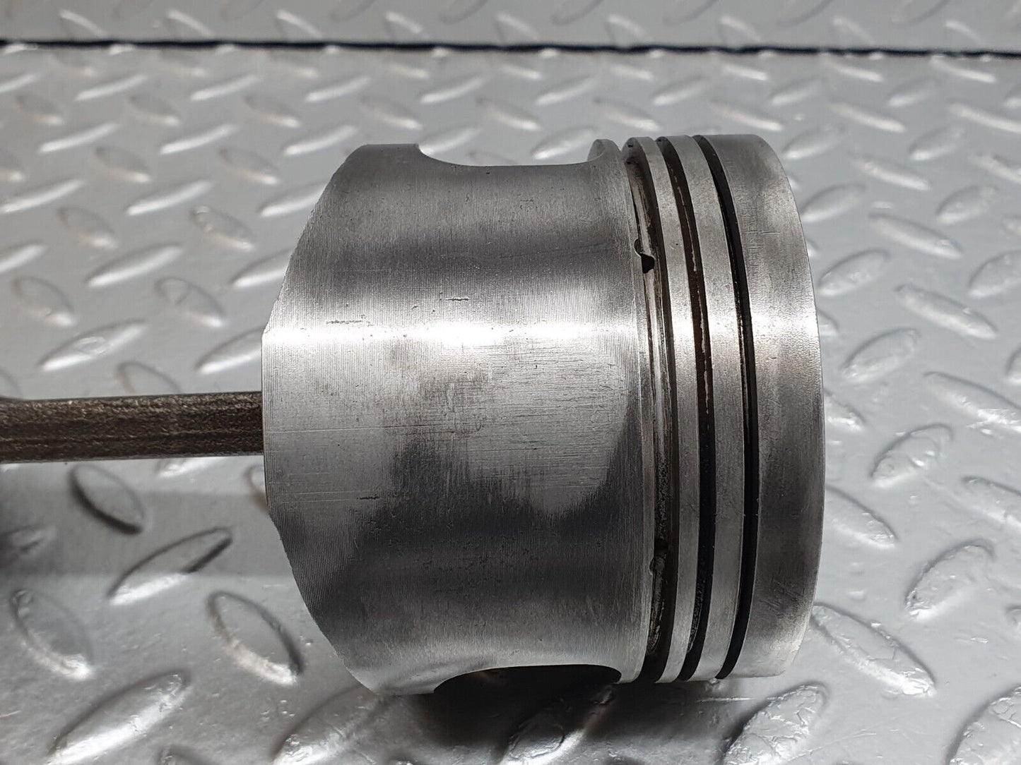 43077 Mercedes-Benz W123 Piston With Connecting Rod 95.485 mm 1020341