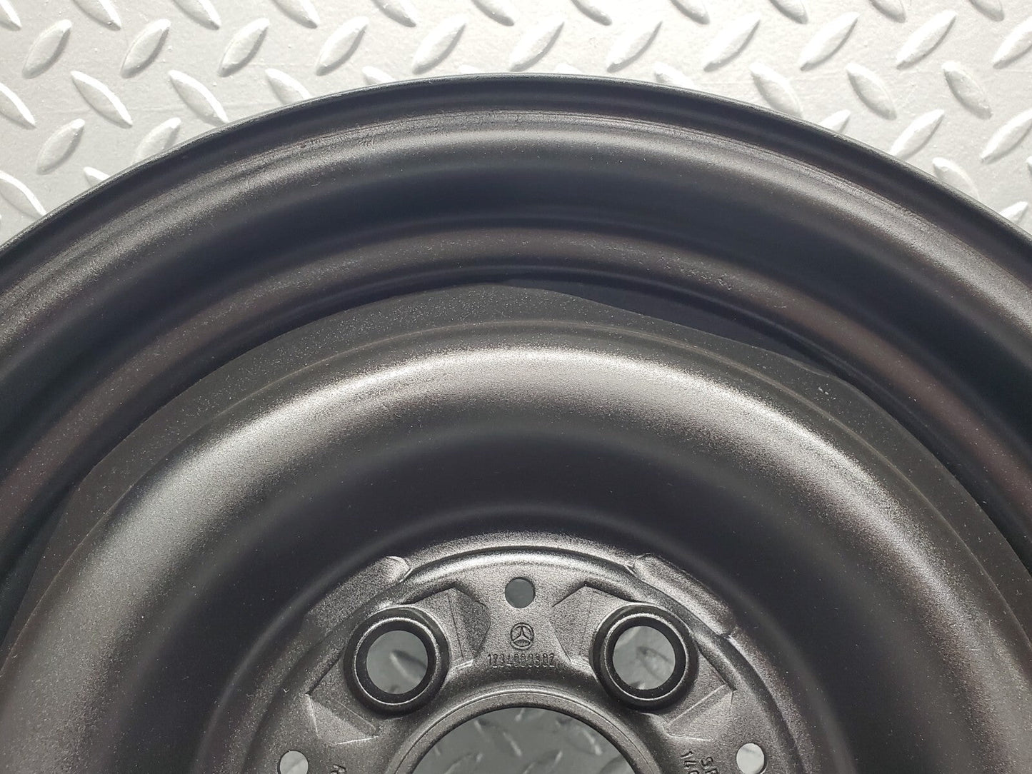 44999368