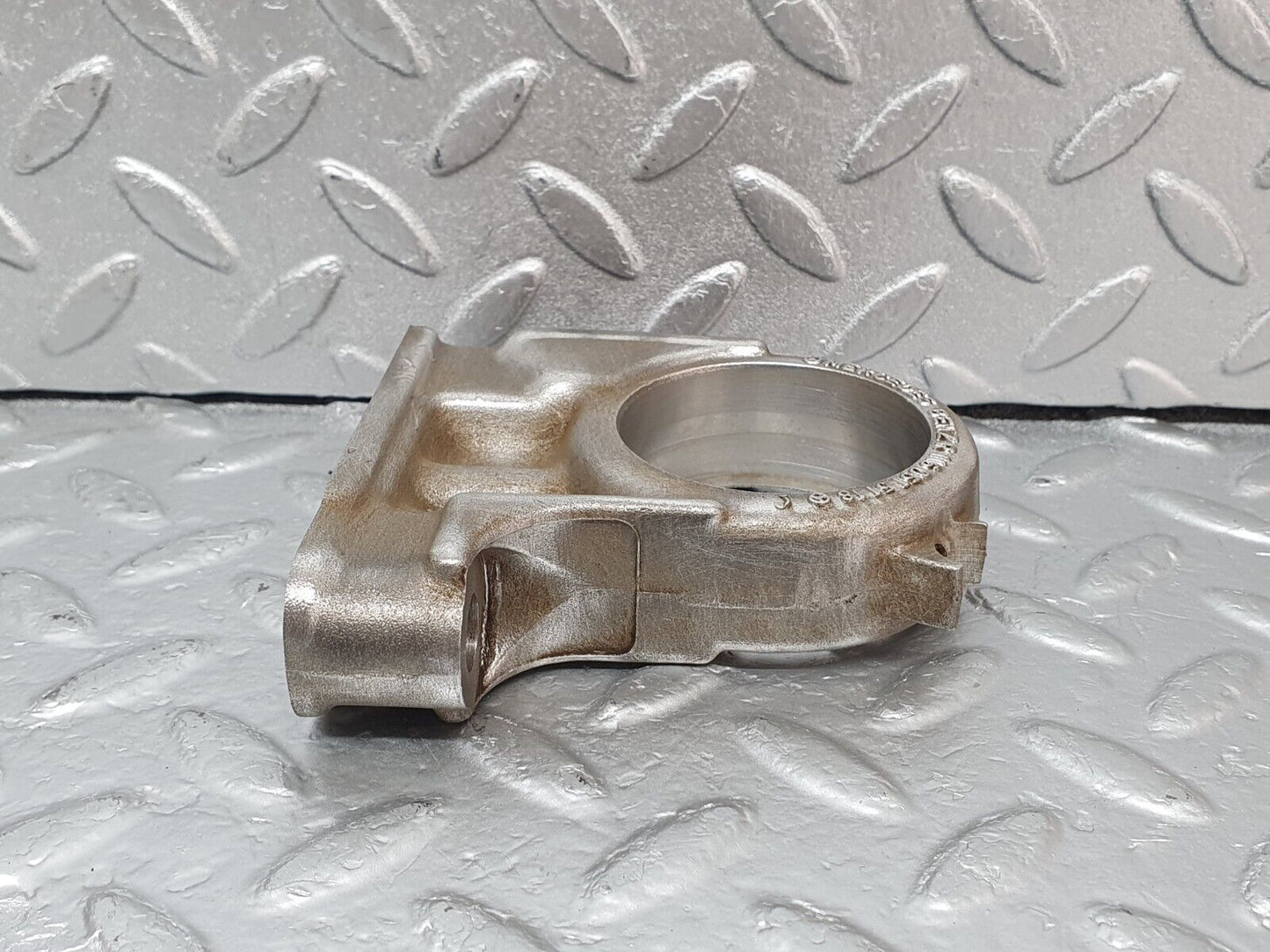 43795 Mercedes-Benz C126 380SEC Coupe Camshaft Tower Bearing 1160515118