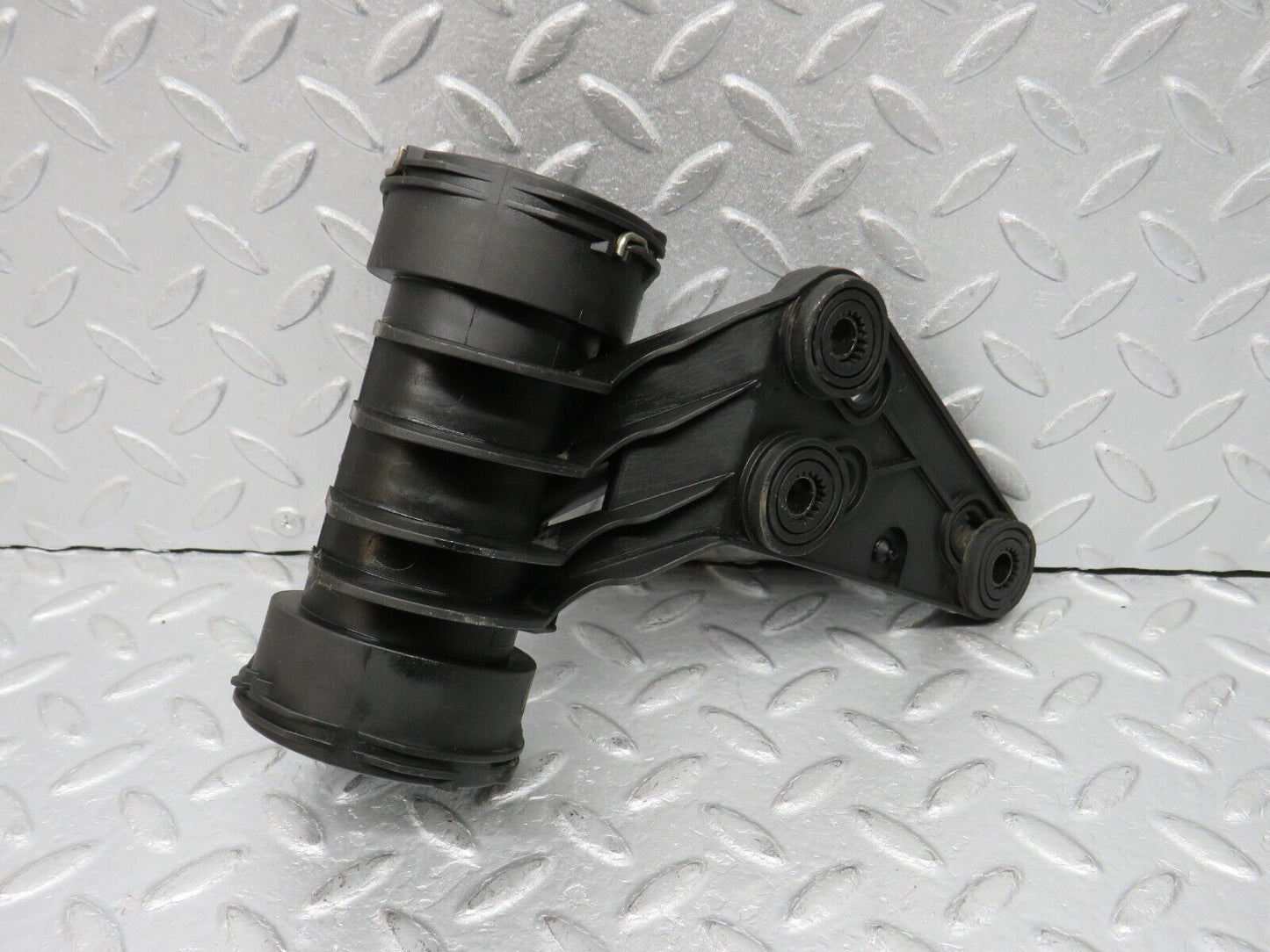 38818 Mercedes-Benz W203 W209 Air Flow Mass Meter Sensor Bracket 2035200095