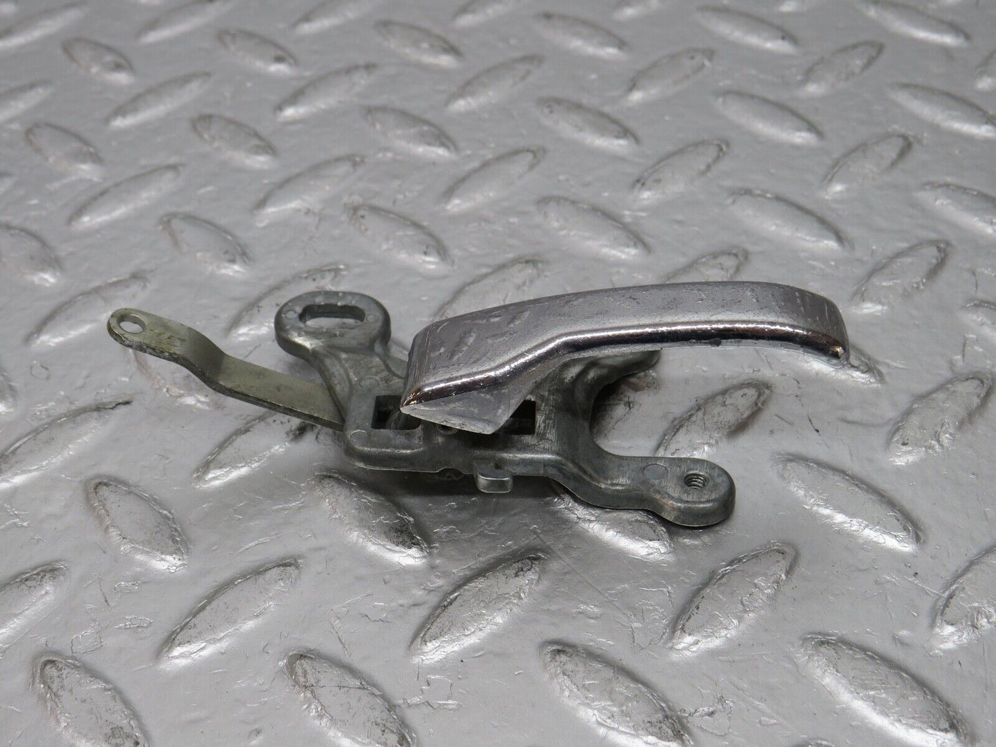 31009 Mercedes-Benz W123 230E Front Right Interior Door Handle 1107660419