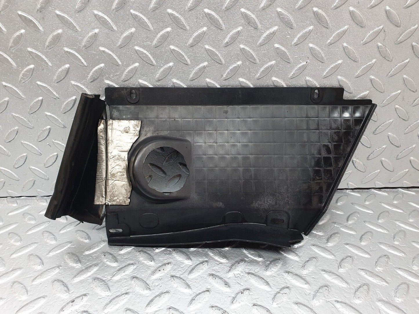 42728 Mercedes-Benz W201 190 Radiator Cover Panel 2015051288