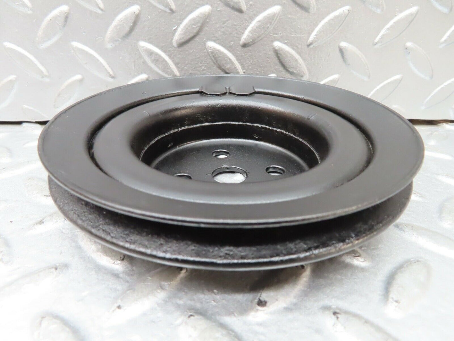20485 Mercedes-Benz W114 280CE Coupe Water Pump Pulley
