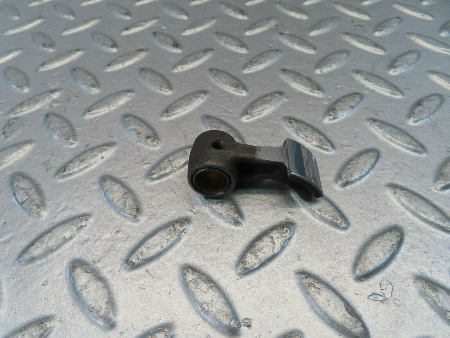 10973 Mercedes-Benz W115 220D Rocker Arm