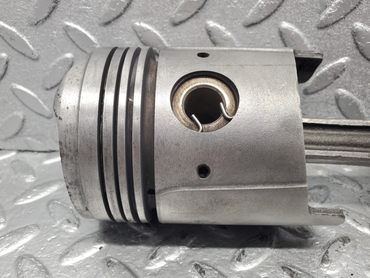 W112 piston and connecting rod used OEM