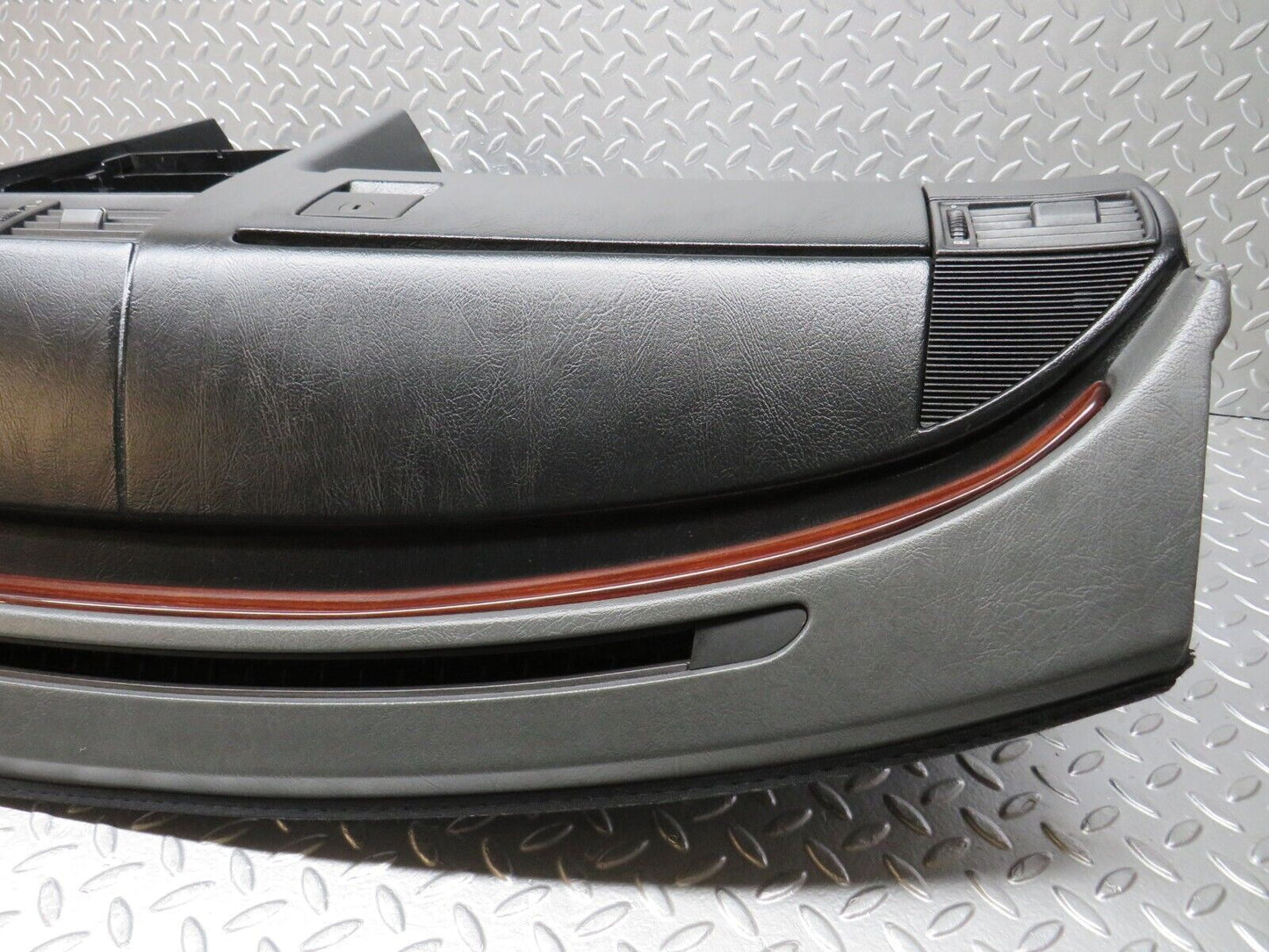 33342 Mercedes-Benz W202 C180 Dashboard Black 2026801987