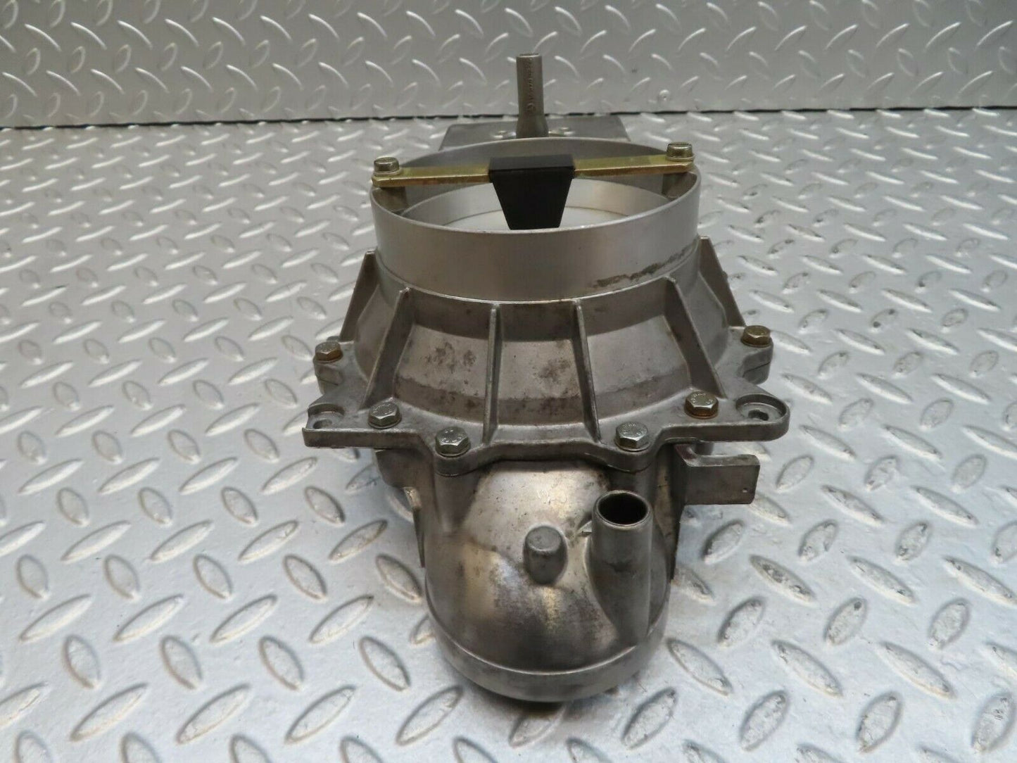 16596 Mercedes-Benz C107 380SLC Air Flow Mass Sensor 0438120114