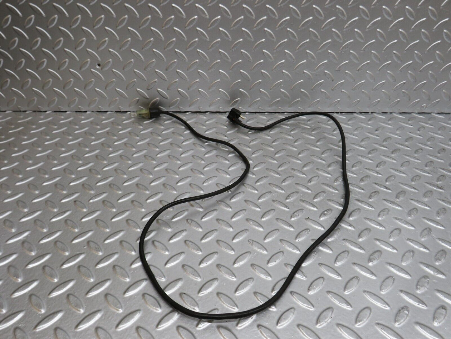 29595 Mercedes-Benz W124 230E Front Wing Indicator Cable Wire 1249971881