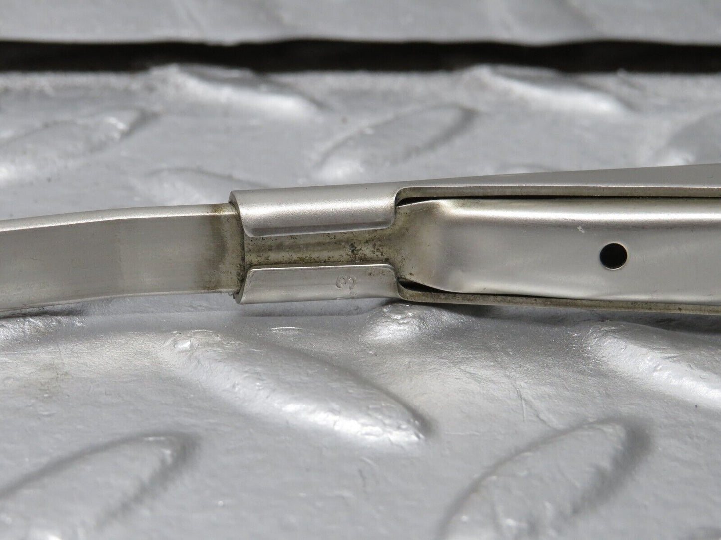 39982 Mercedes-Benz R107 350SL Windscreen Wiper Arm Left Side