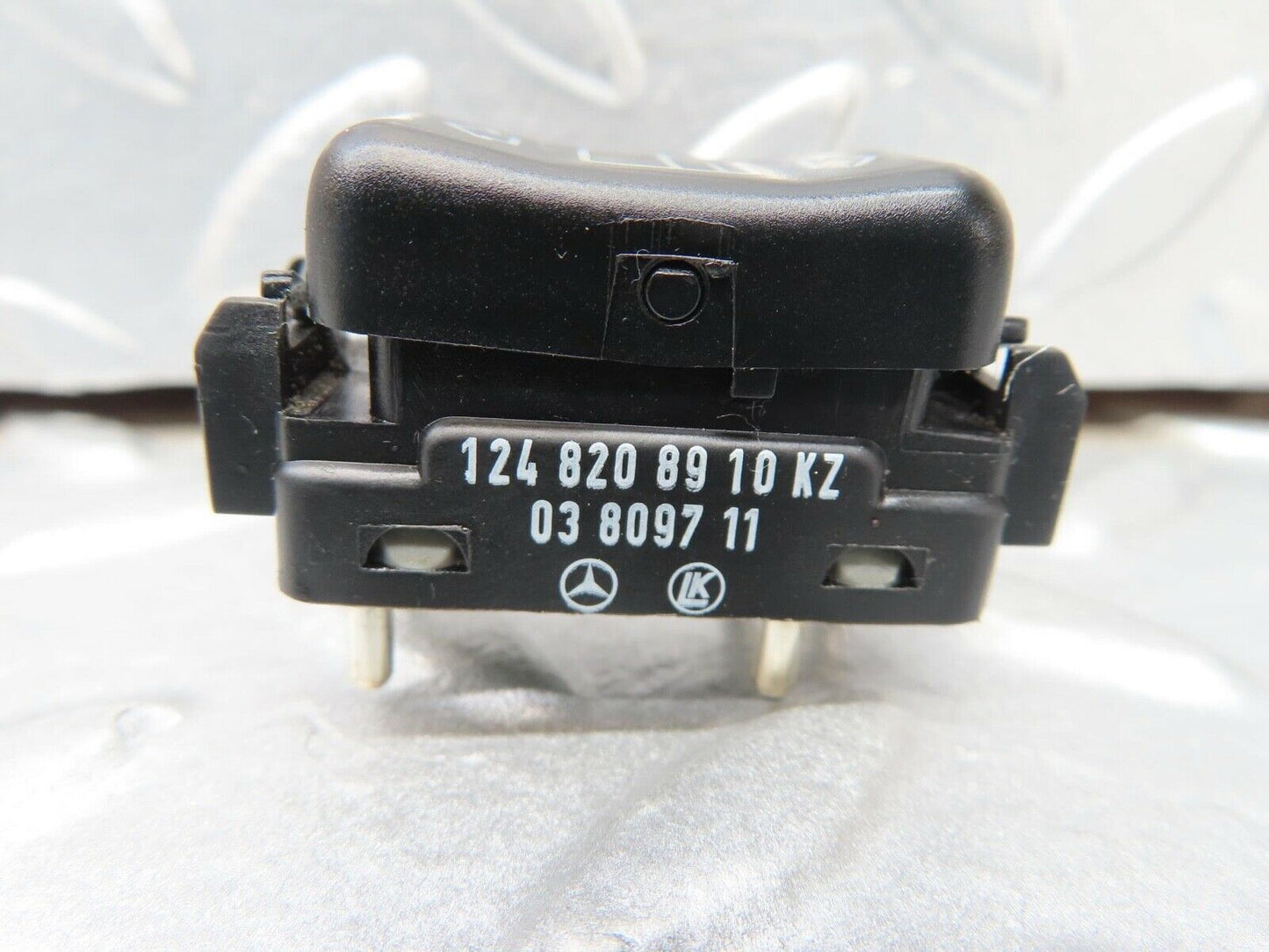 16388 Mercedes-Benz W124 260E Front Left Electric Window Switch 1248208910