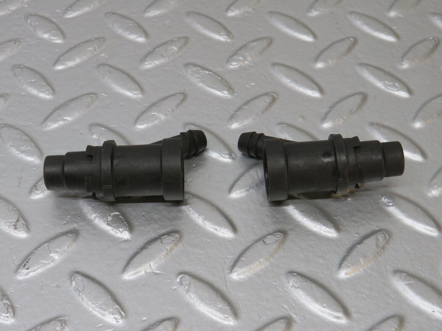 40266 Mercedes-Benz R107 Coupe Fuel Injector Holder 2x