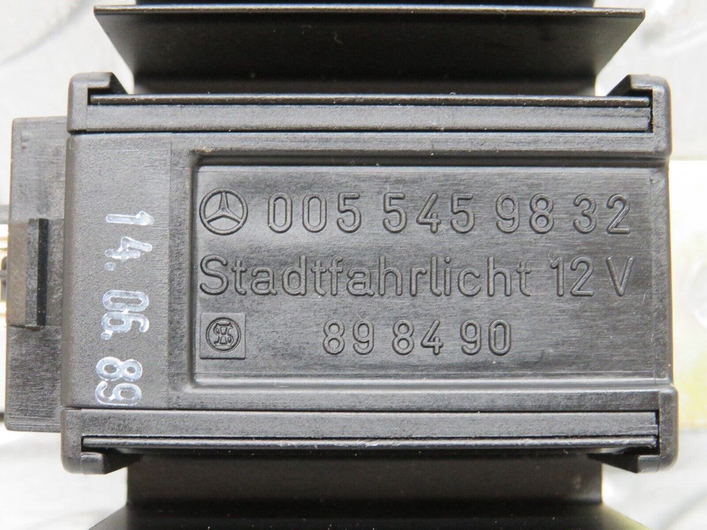 29449 Mercedes-Benz W124 230E ECU Relay 0055459832