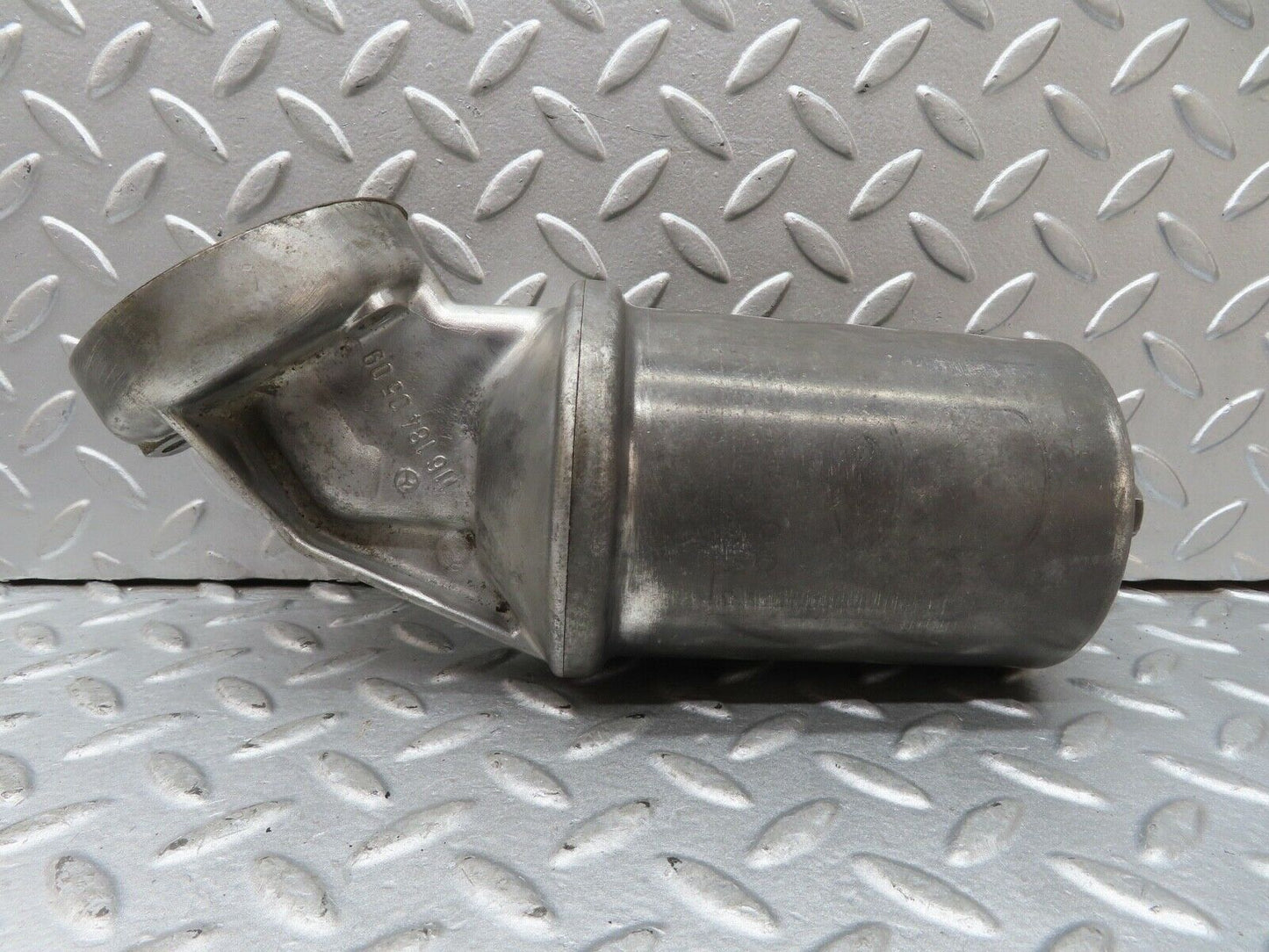 17710 Mercedes-Benz W116 450SEL Oil Filter Housing 1161840509