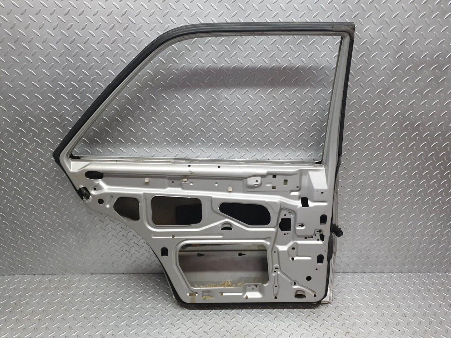 42972 Mercedes-Benz W201 190 Rear Left Door