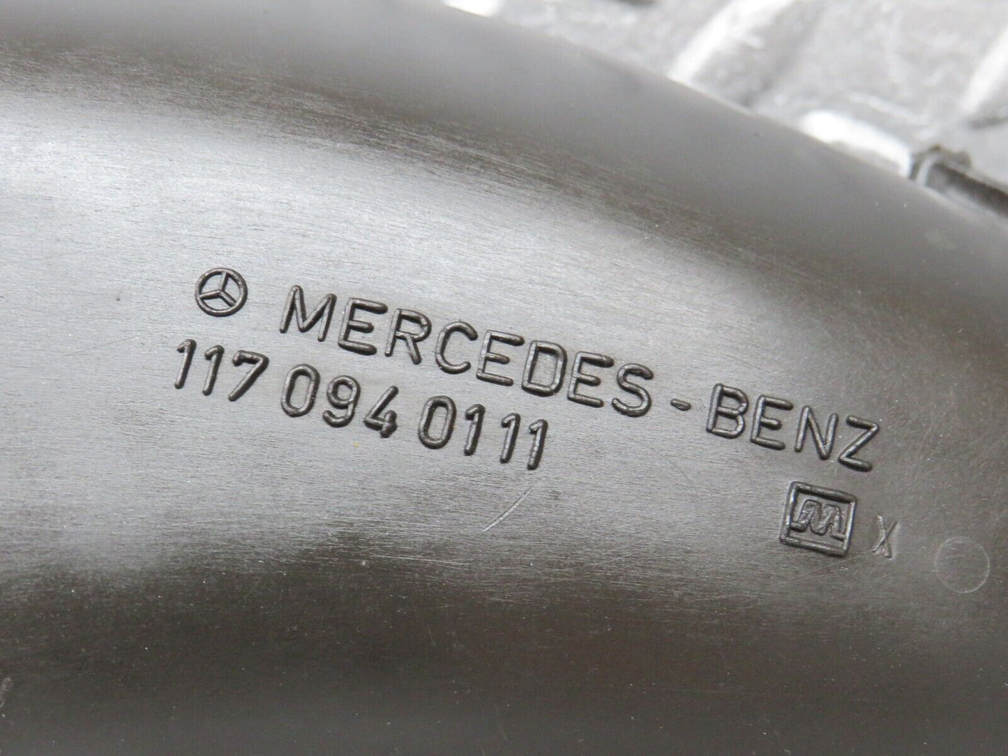 36982 Mercedes-Benz C126 420SEC Coupe Air Duct Right Side 1170940111
