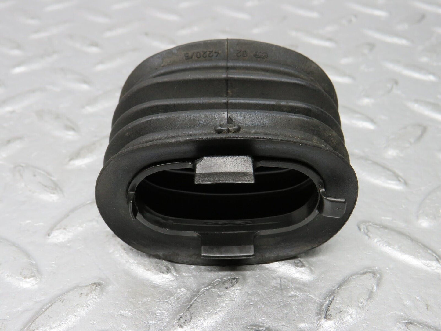 38138 Mercedes-Benz A124 320E Cabriolet Front Door Wire Protector Rubber  1248210197