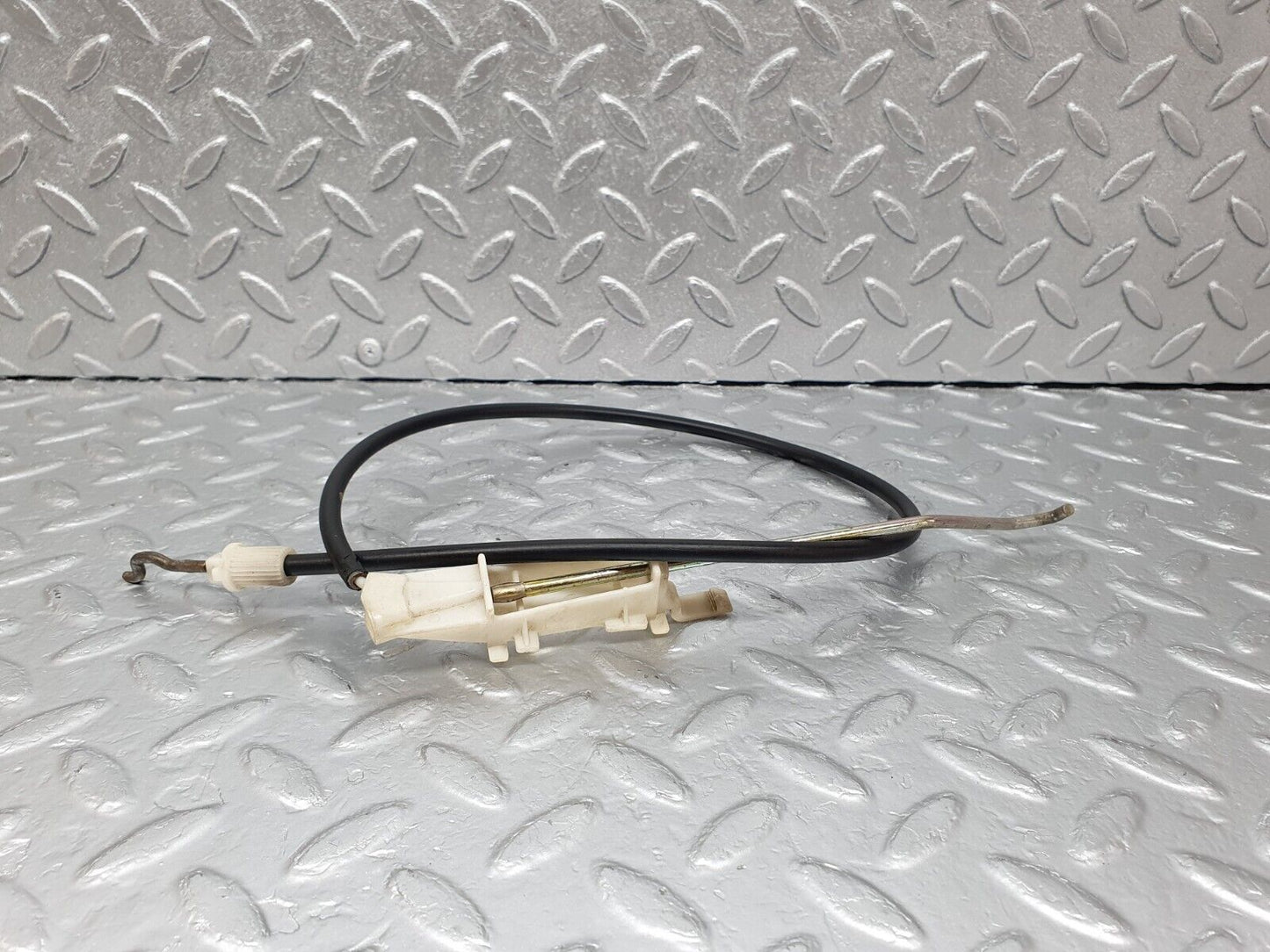 43701 Mercedes-Benz C126 380SEC Coupe Door Lock Cable