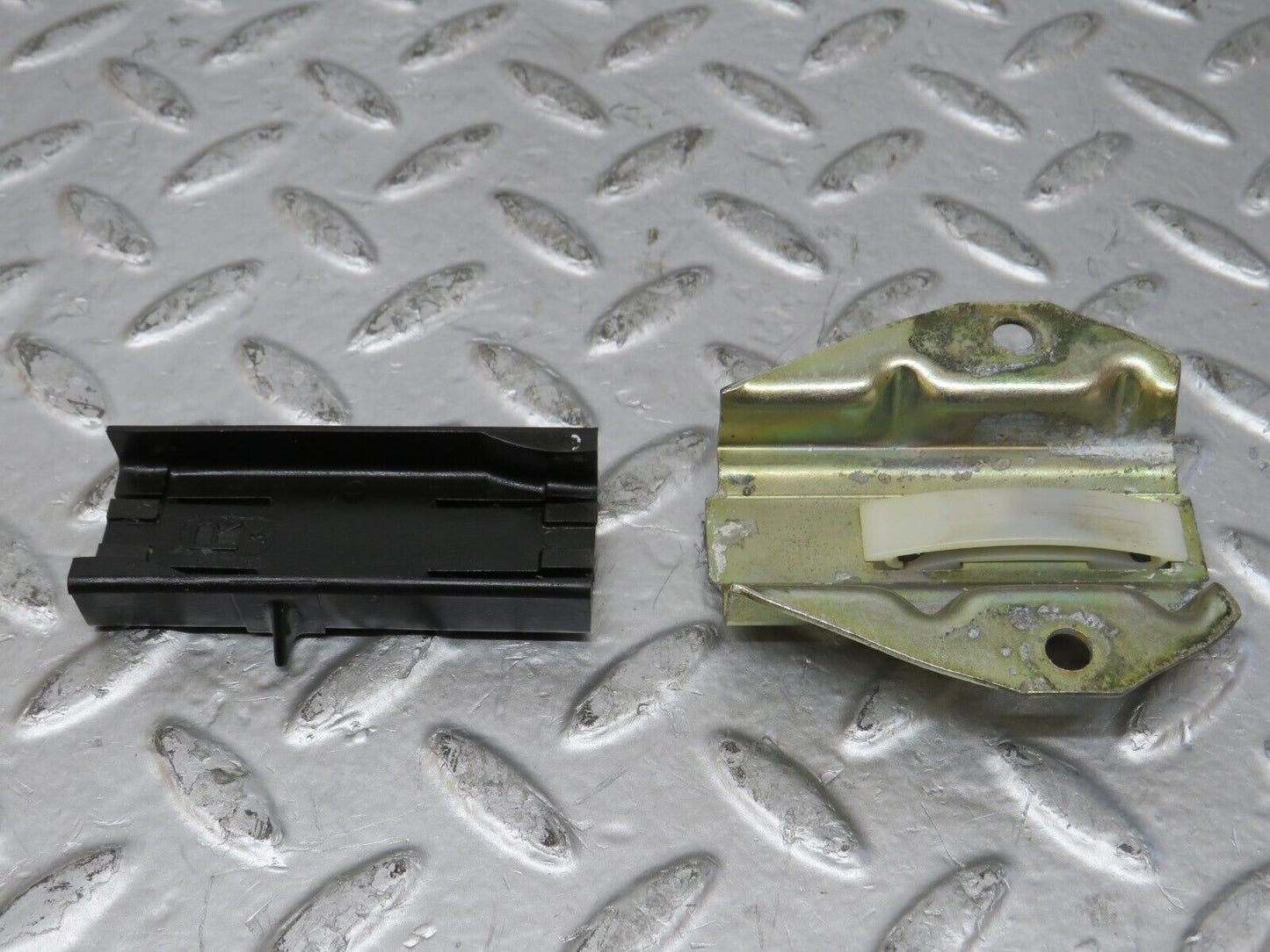26097 Mercedes-Benz W116 450SE Rear Right Window Channel