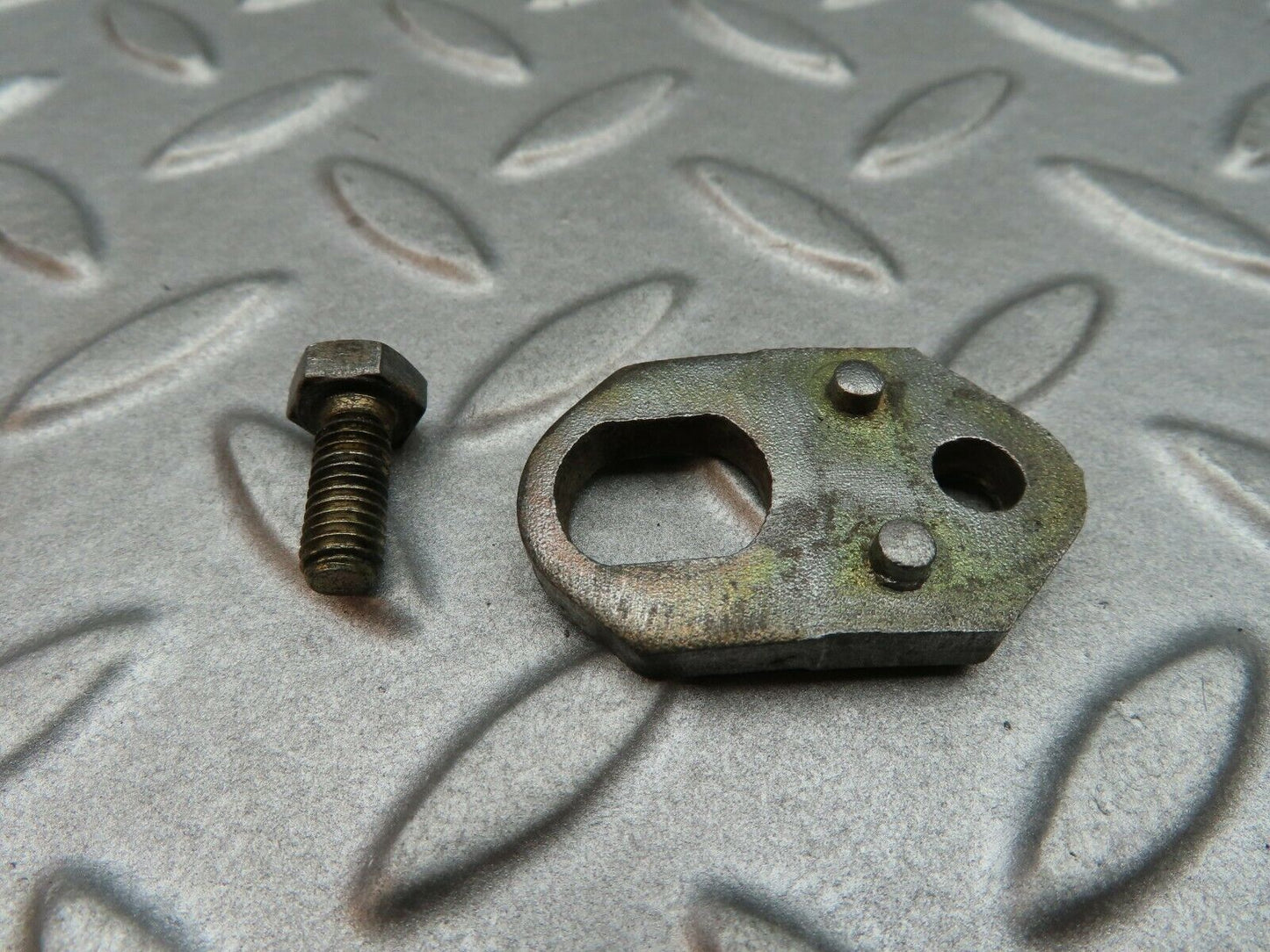 5129 Mercedes-Benz R107 350SL Fuel Injector Bracket