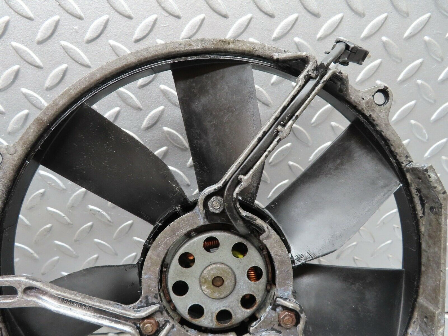 19636 Mercedes-Benz C140 CL420 Coupe Engine Cooling Fan AEG
