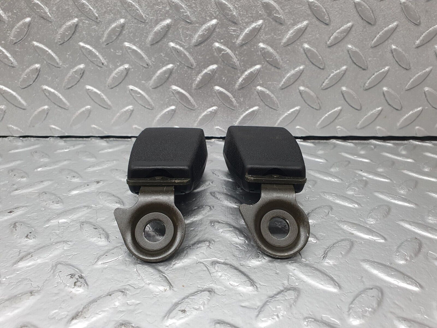 42609 Mercedes-Benz R129 320SL Coupe Rear Seat Belt With Buckles 1298600085 1298600369
