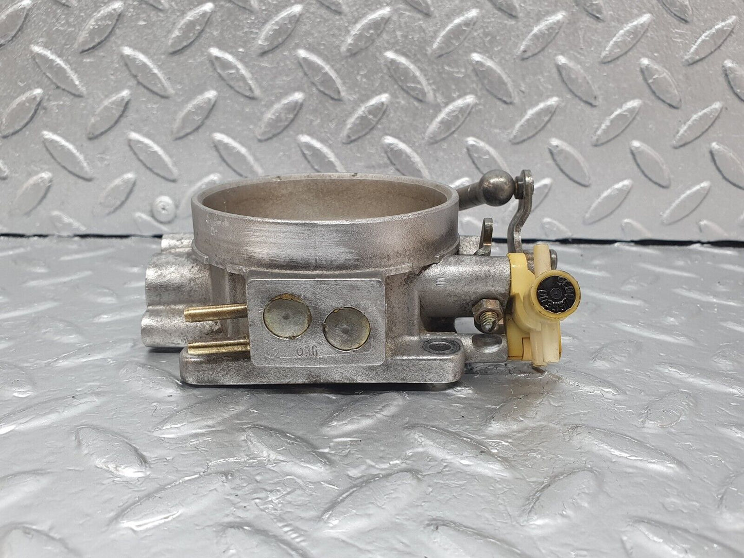 43580 Mercedes-Benz C126 380SEC Coupe Throttle Body Valve 0039970036