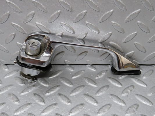 35817 Mercedes-Benz W108 Front Right Chrome Door Handle No Key 1087660801