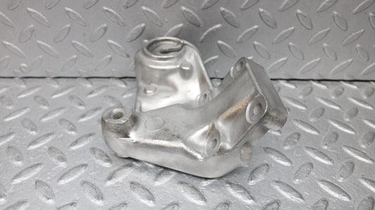 37241 Mercedes-Benz C126 420SEC Coupe Engine Mount Bracket Right 1162235104