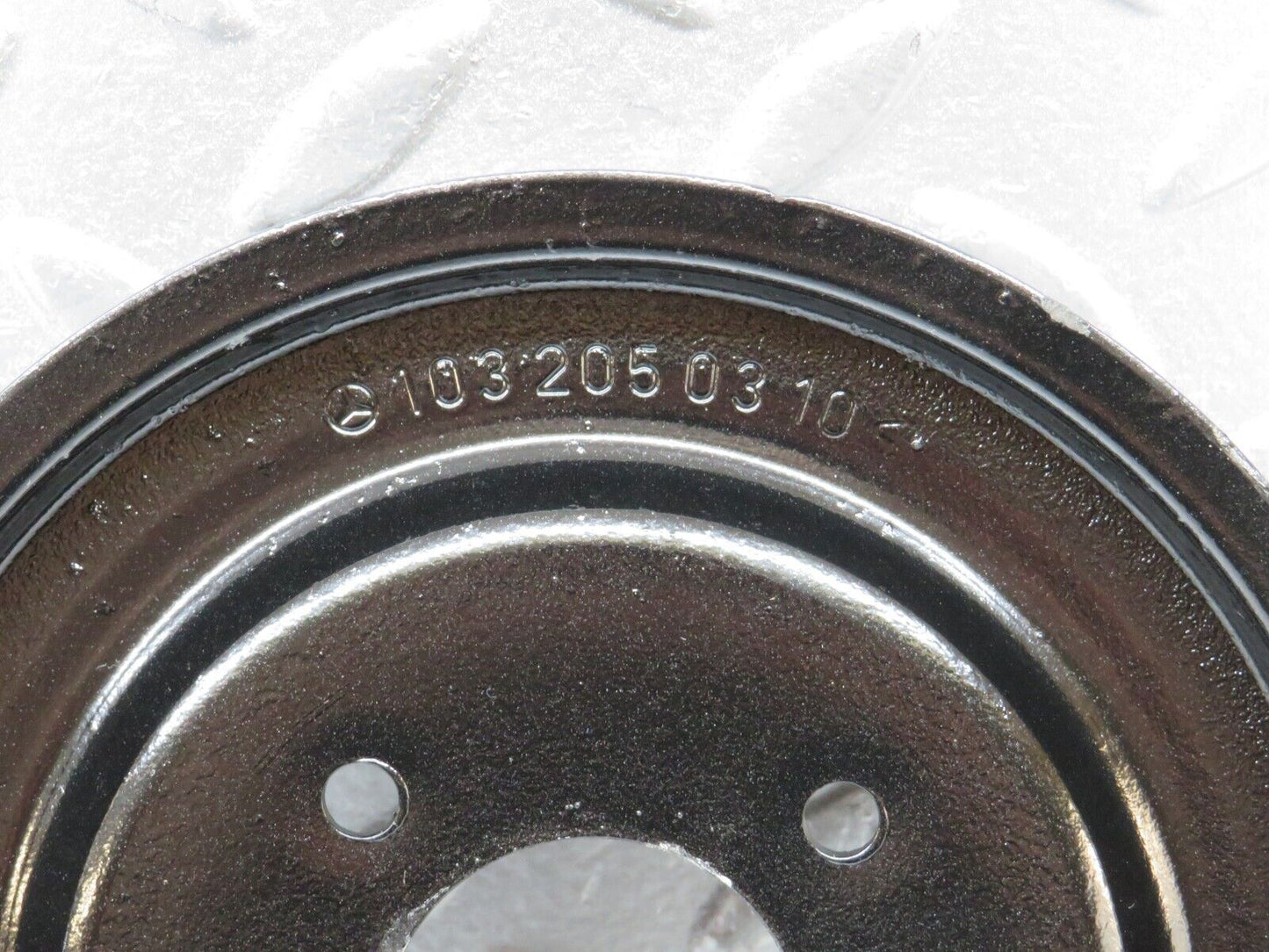 38922 Mercedes-Benz W201 190E Engine Cooling Fan Pulley 1032050310