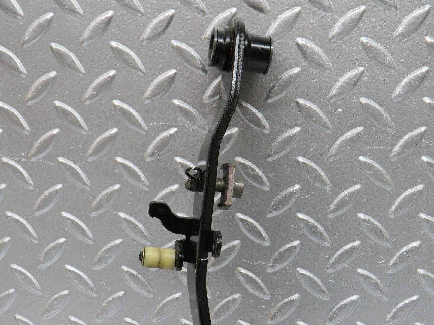 33427 Mercedes-Benz W202 C180 Brake Pedal With Rubber 1232910082