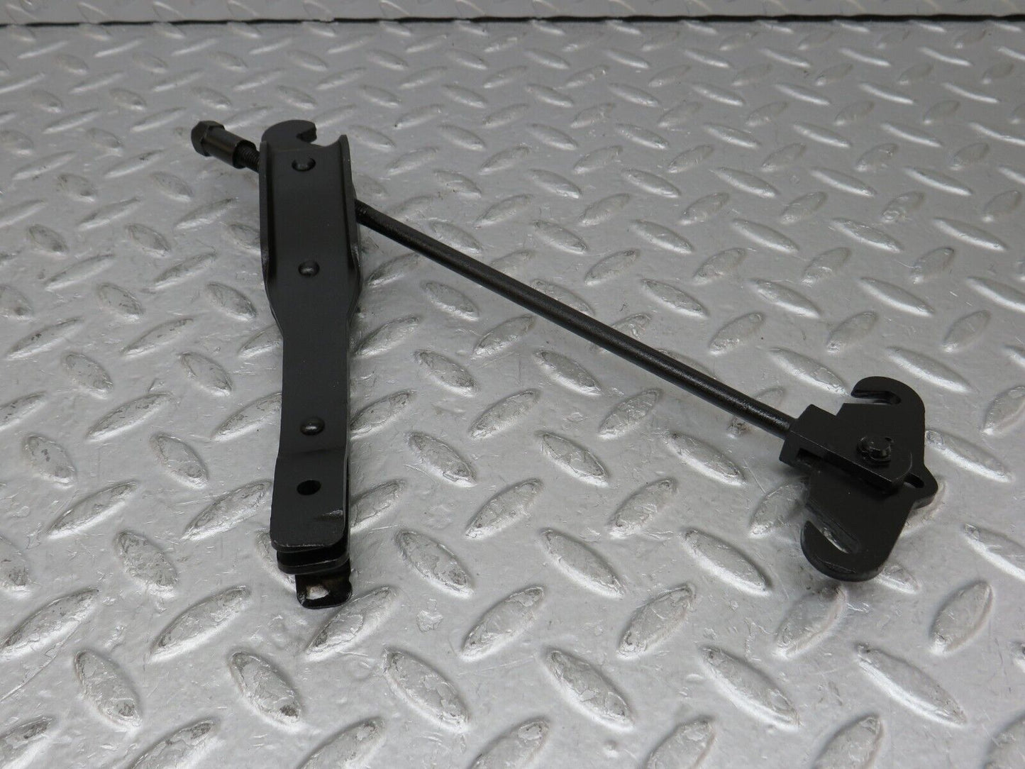 35711 Mercedes-Benz W108 Handbrake Adjusting Handbrake Regulator