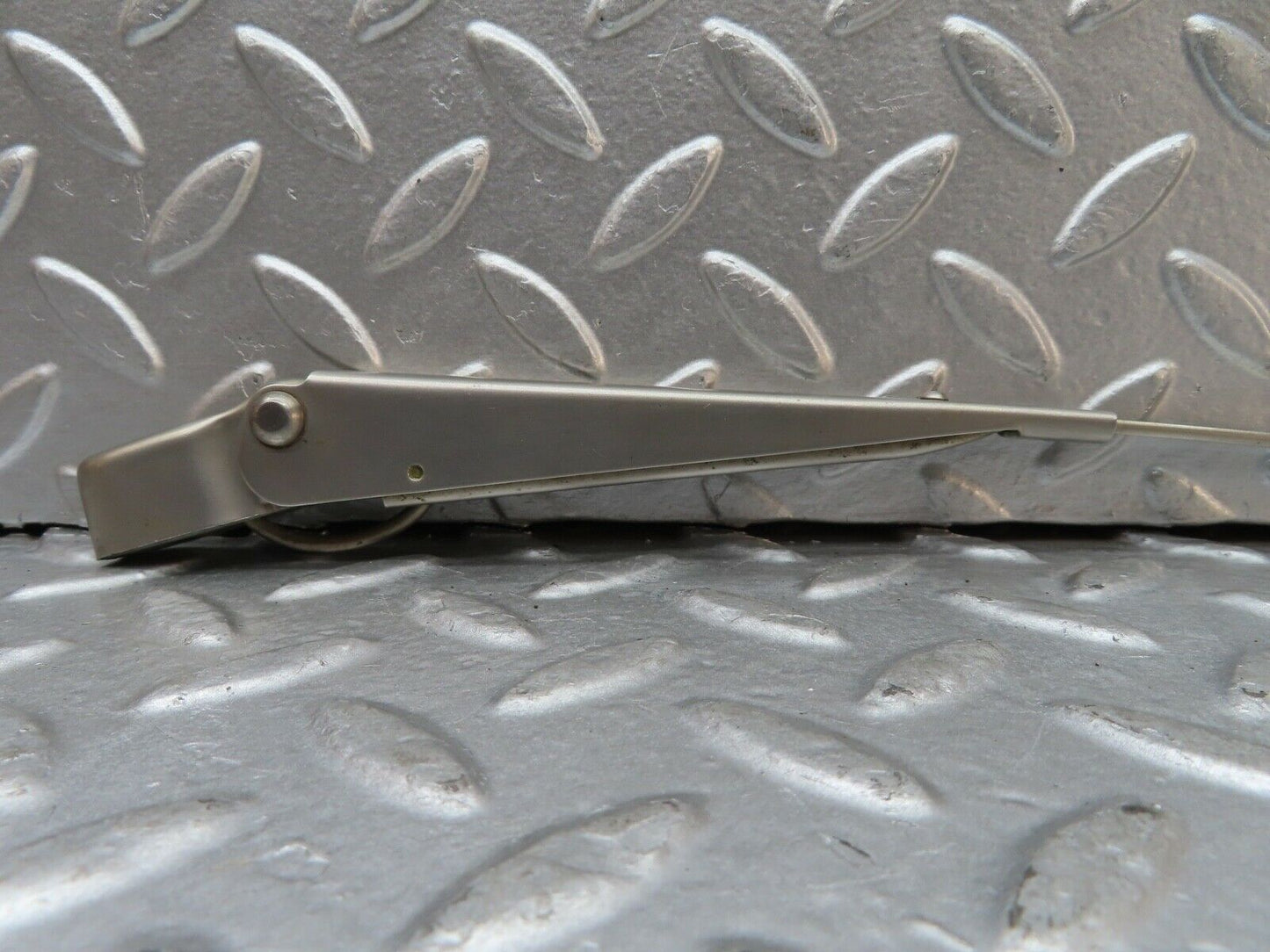 20409 Mercedes-Benz W114 280CE Coupe Wiper Arm Right Side