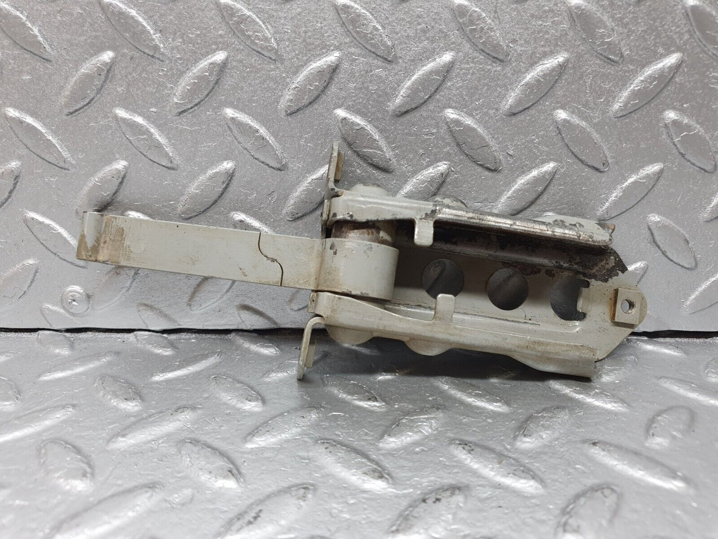 41539 Mercedes-Benz W124 200E Door Safety Check Strap