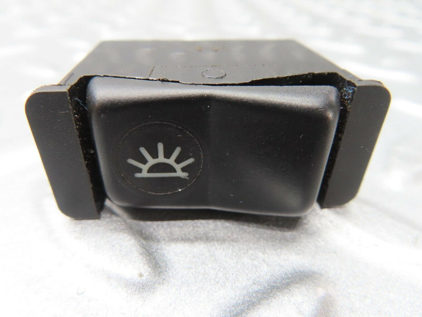 14650 Mercedes-Benz W201 190E Interior Dome Light Switch 0008205810