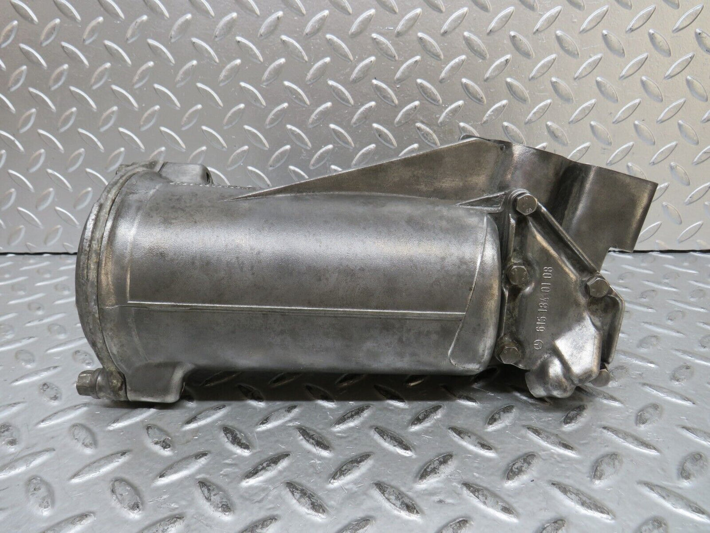 28480 Mercedes-Benz S123 240D Wagon Oil Filter Housing 6151840102