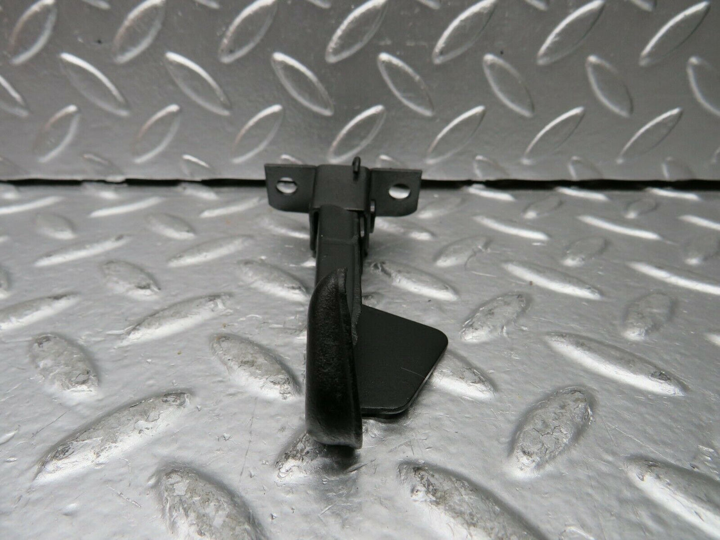22912 Mercedes-Benz C107 450SLC Coupe Bonnet Safety Latch