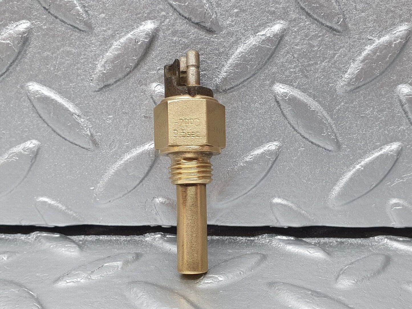 41329 Mercedes-Benz W116 450SE Temperature Sensor VDO
