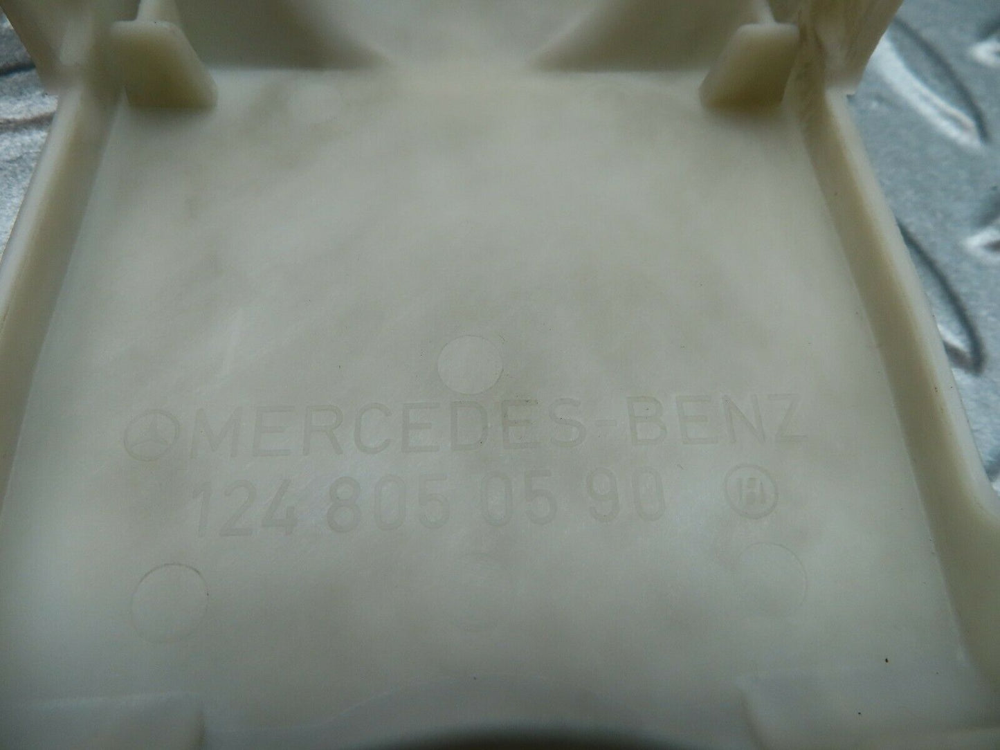 5318 Mercedes-Benz W124 230E Rear Door Lock Vacuum Actuator Cover 1248050590