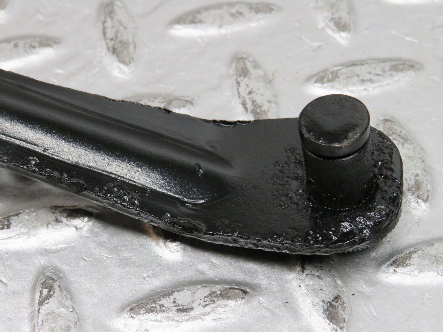 32124 Mercedes-Benz W123 230E Bonnet Hinge Right Side