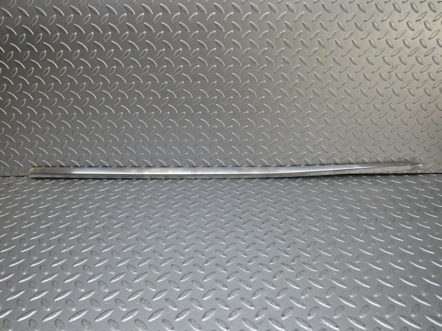 34407 Mercedes-Benz C126 380SEC Coupe Door Window Chrome Trim Right Side