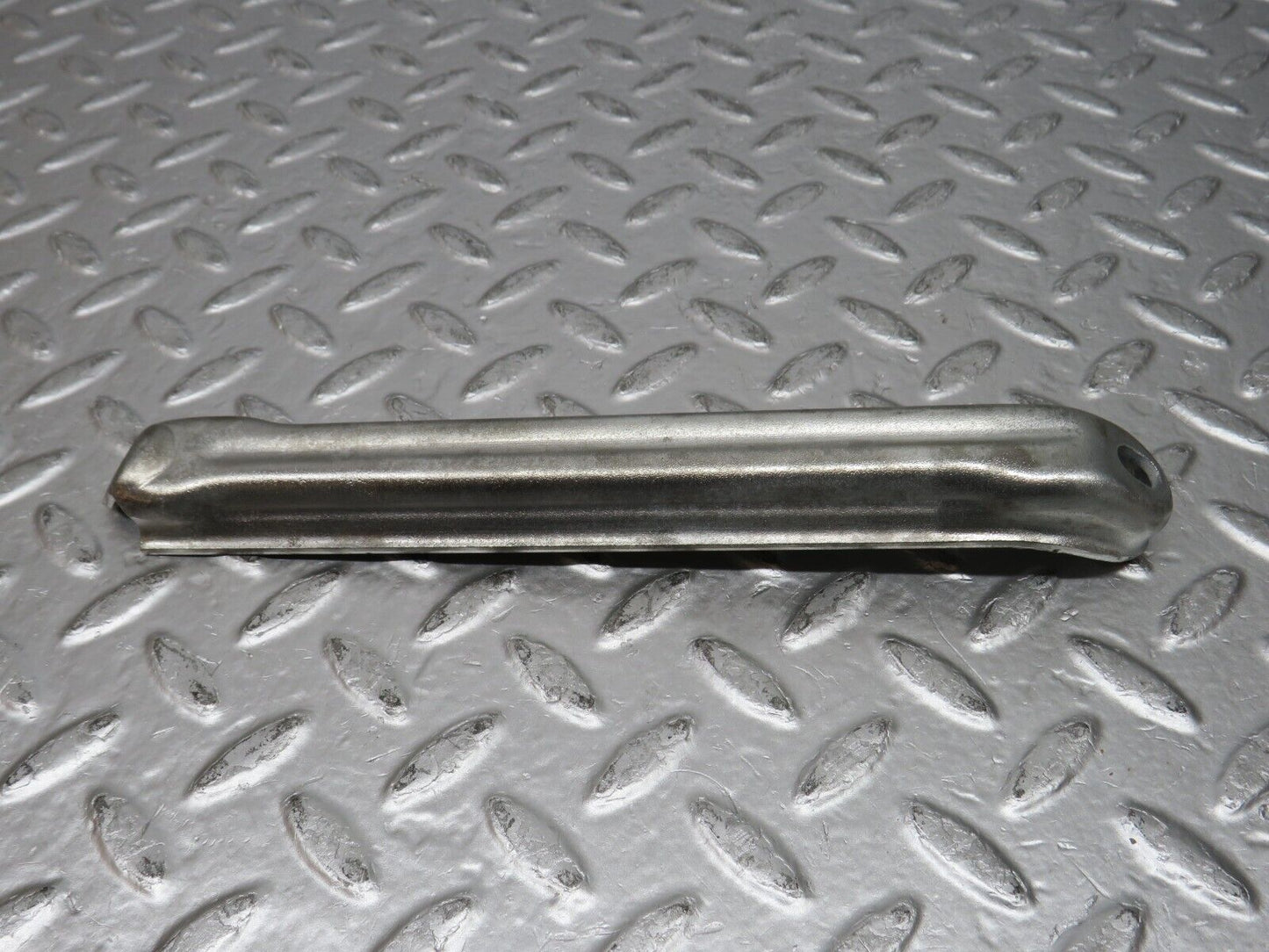 31738 Mercedes-Benz W201 190LE 1.8L Air Intake Manifold Bracket